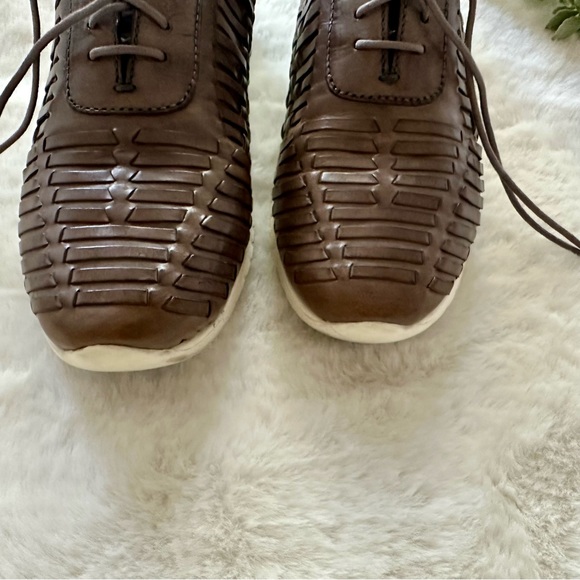 Cole Haan | Women’s Zerogrand Huarache Oxfords - Size 9.5 - Taupe - EUC - Picture 3 of 9